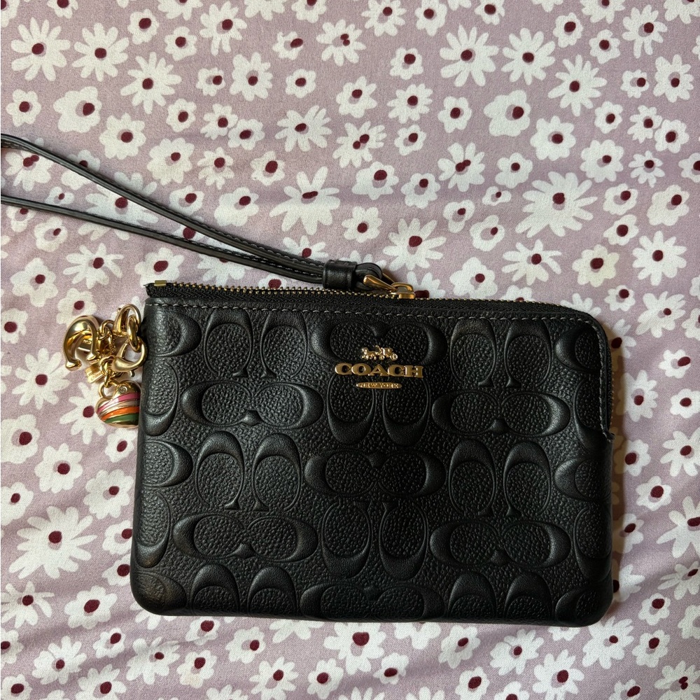 Coach Glossy wristlet